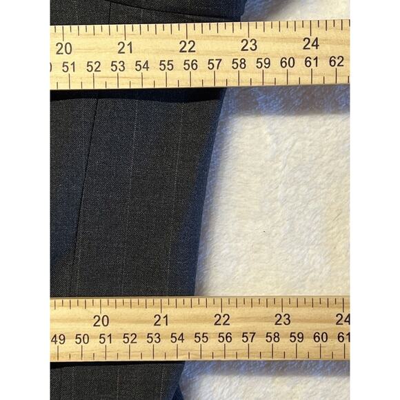 Jos A Bank 42L 34W Charcoal Gray Pinsripe 2 Piece Suit Jacket Pants Note - Picture 9 of 16